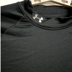 Under Armour Men’s XL Black Long Sleeve HeatGear Compression Shirt Performance‎